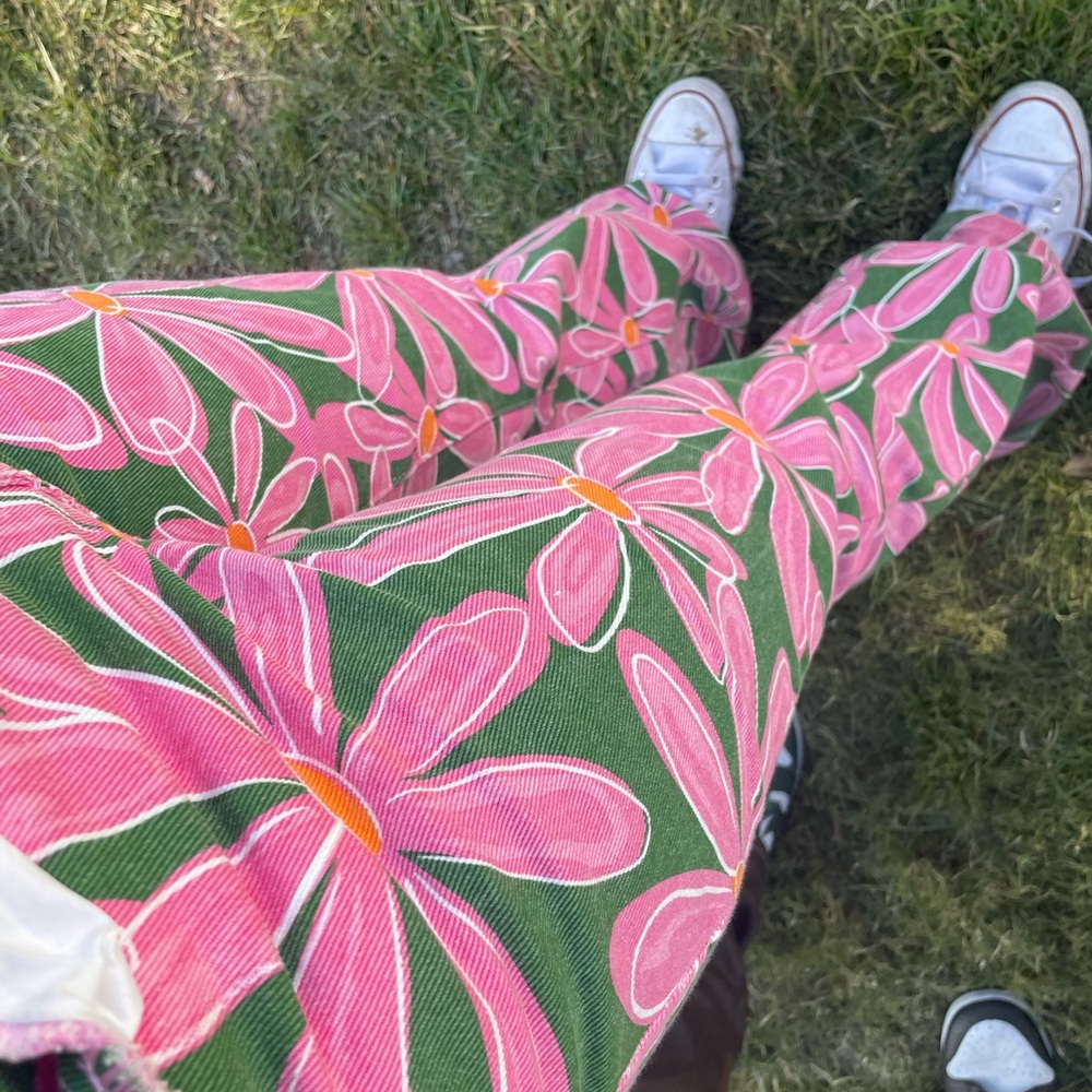 Flower flare jeans